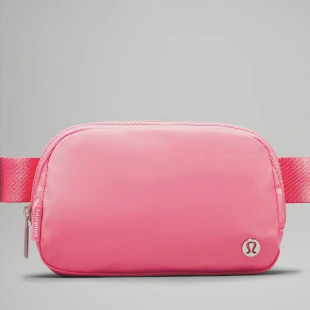 NWT Lululemon Bubblegum Pink Everywhere Belt Bag 1L - Picture 1 of 9